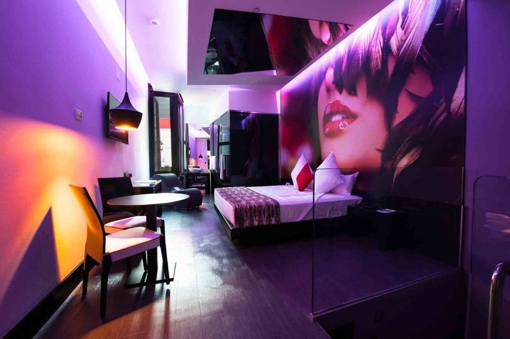 Hotel Loob Madrid (Adults Only) ตอร์เรคอน เด อาร์ดอซ ภายนอก รูปภาพ