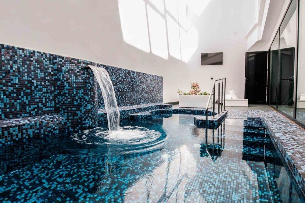 Hotel Loob Madrid (Adults Only) ตอร์เรคอน เด อาร์ดอซ ภายนอก รูปภาพ